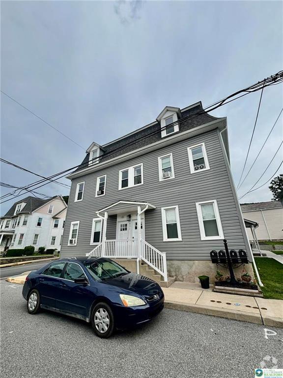 Building Photo - 631 Pen Argyl St Unit 5 Rental