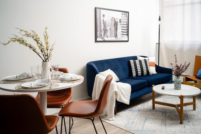 Building Photo - 100 William St Unit ID1058799P