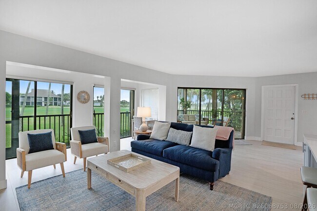 Photo - 269 NE Edgewater Dr