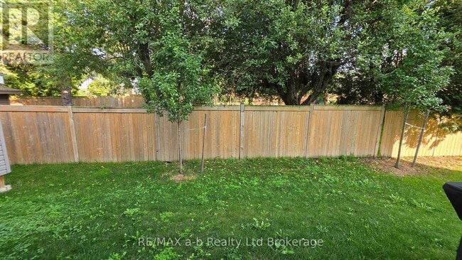 Photo - 297 Whiting St
