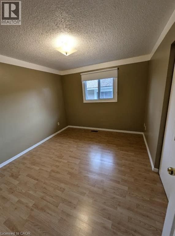 Photo - 77 Sekura Crescent