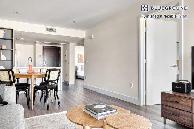 Photo - 1539 Purdue Ave Unidad FL3-ID620