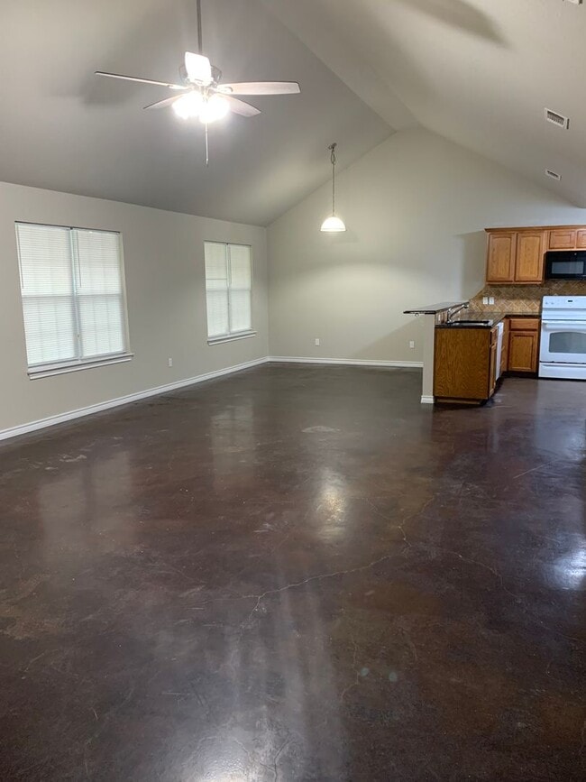 Photo - 3 Bedroom, 2 Bath Home