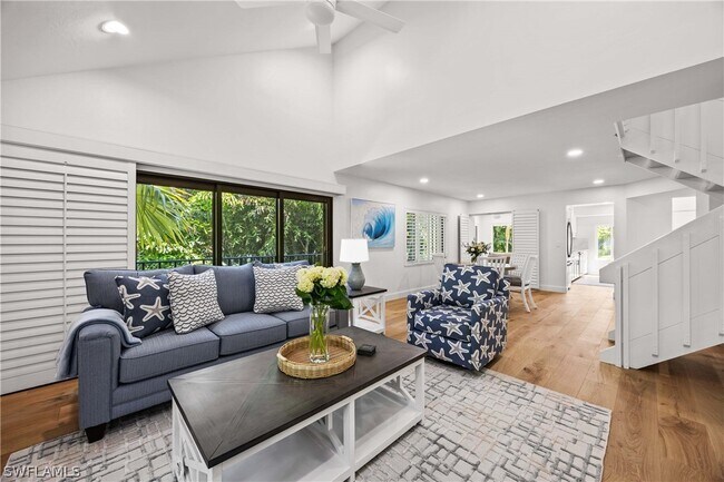 Photo - 375 8th Ave S Unidad D