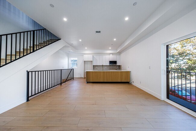 5931 Woodman Ave Unidad 5931