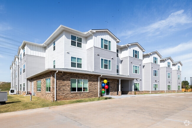 Photo - Hillcrest Green II