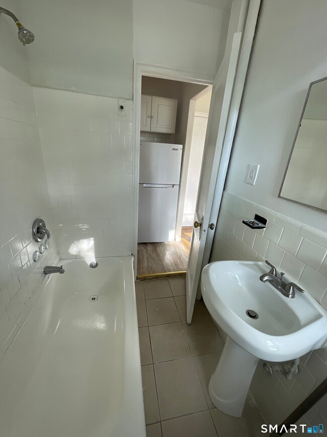 Photo - 305 Parrott Ave Unit 1A