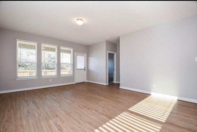Photo - 17722 Hattusas Ln