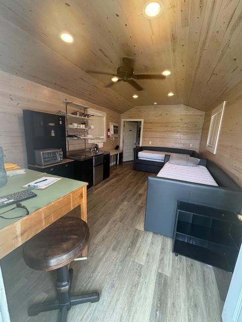 Photo - 425 S Houston St