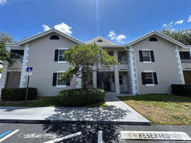 Building Photo - 2890 N Oakland Forest Dr Unit 210 Rental