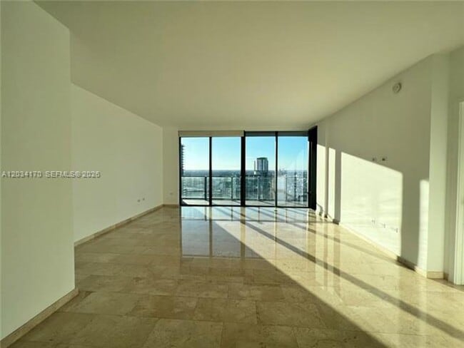 Photo - 68 SE 6th St Unidad 68 SE 6th St # 3308