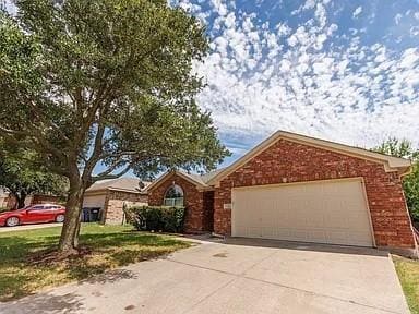 Building Photo - 2421 Collier Dr Rental