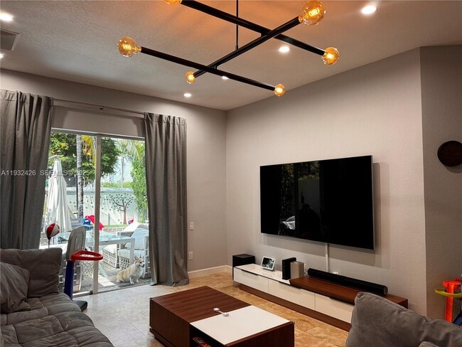 Photo - 876 Spinnaker Dr