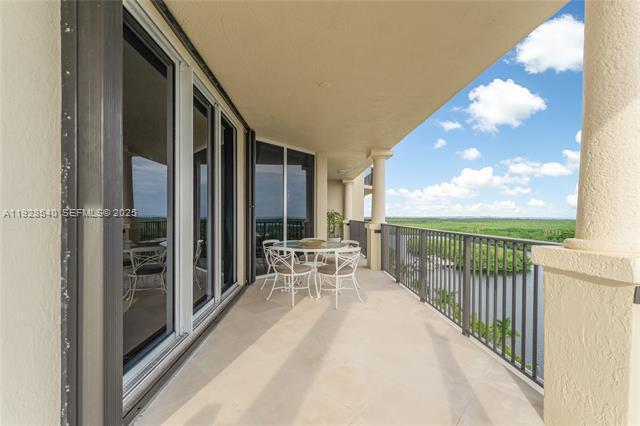 Photo - 13627 Deering Bay Dr Unidad 1004