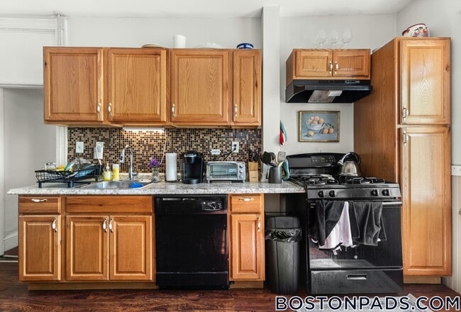 Photo - 175 River St Unit 3