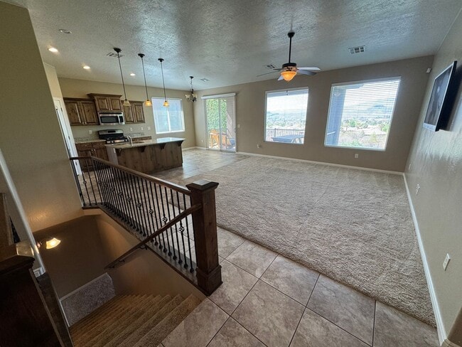 Photo - PRICE JUST REDUCED! Highly Desirable Lakota Ridge!