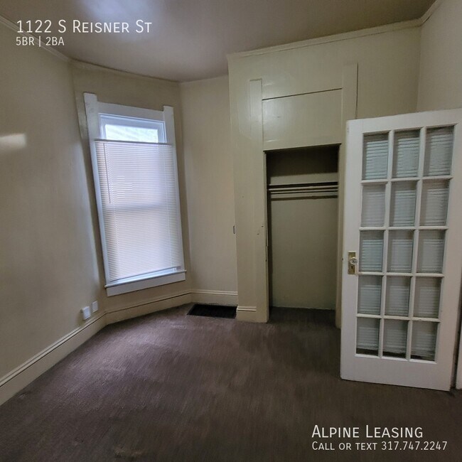 Photo - Southwest 5BR/2BA Home w/2-Car Garage!