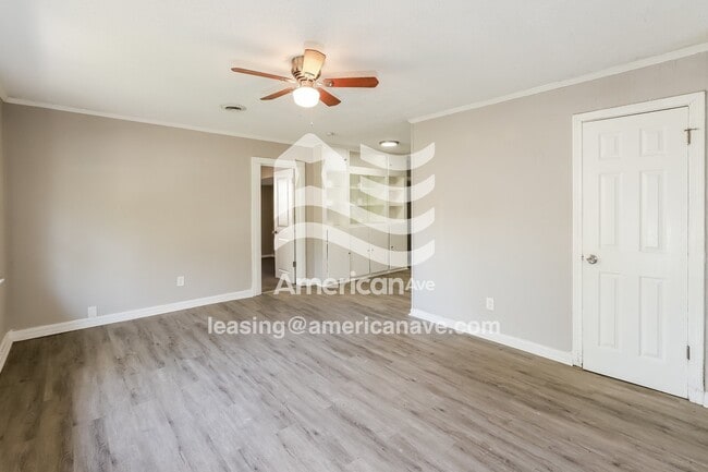 Photo - 7937 Park Ave