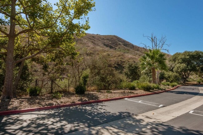 Photo - 1225 Rebecca Ln Unidad B