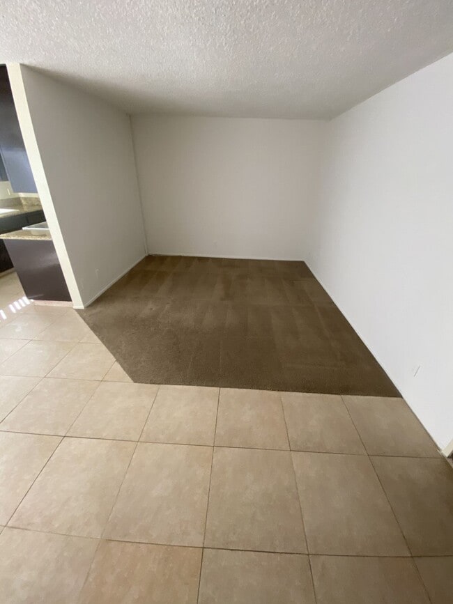 Photo - 815 S Crenshaw Blvd Unit 104