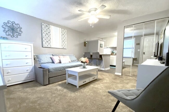 Bentwood Apartments