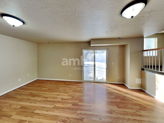 Photo - 6890 Jackling Way