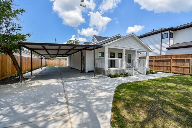 Photo - 2509 Terry St