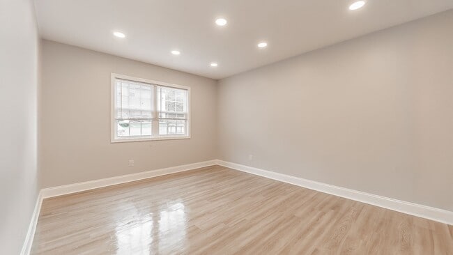 Photo - Crystal Heights Apartments