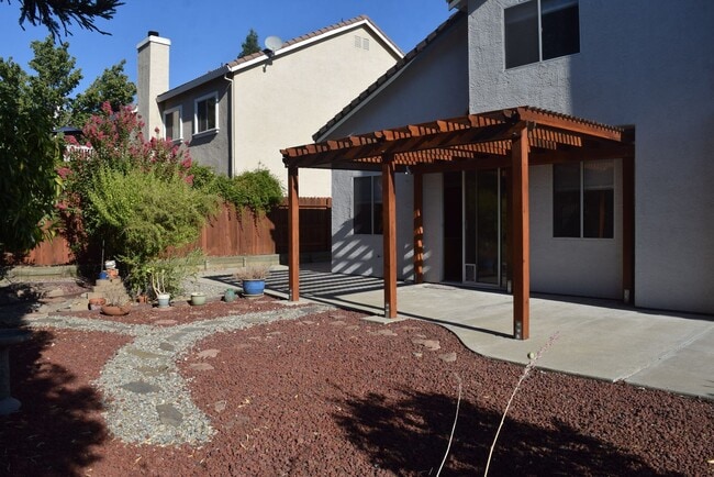 Photo - 1608 Poppy Cir