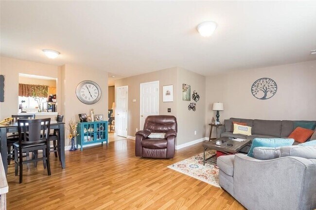 1107 Shackleton Rd
