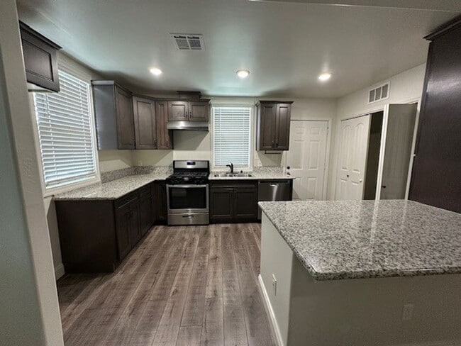 Photo - 11940 Rosedale Hwy Unit 11940 B