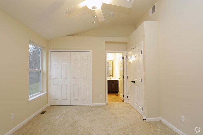 Laketon-Bedroom