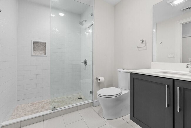 Photo - 65 Meridian St Unit 2