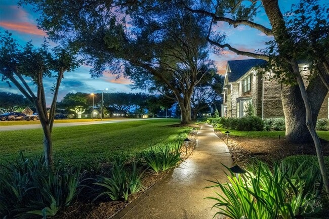 Photo - 5534 Weston Dr