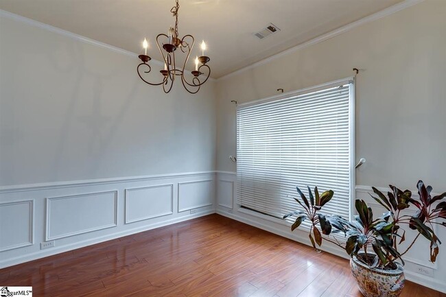 Photo - 14 Farmbrook Way