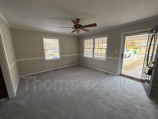 Photo - 503 Indian Trail