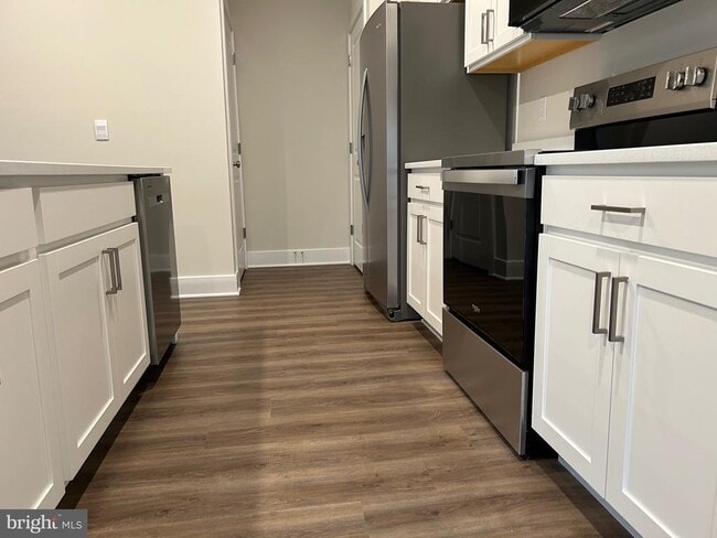 Photo - 140 Wappinger Ter