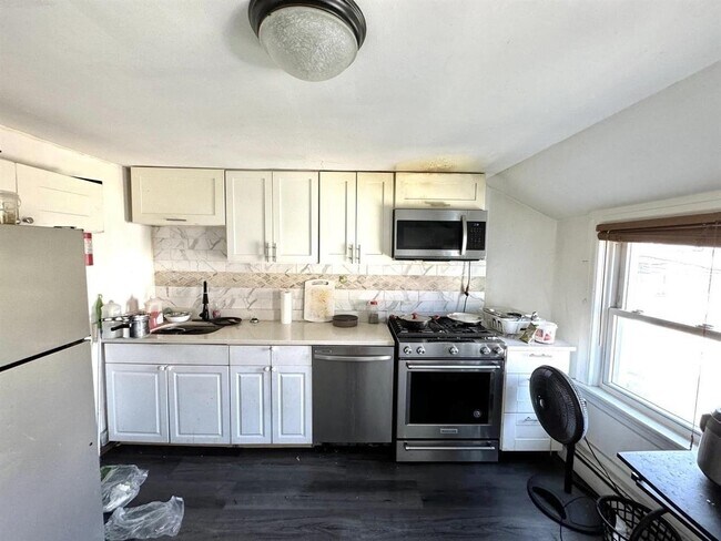 Photo - 17 Beach St Unit 2