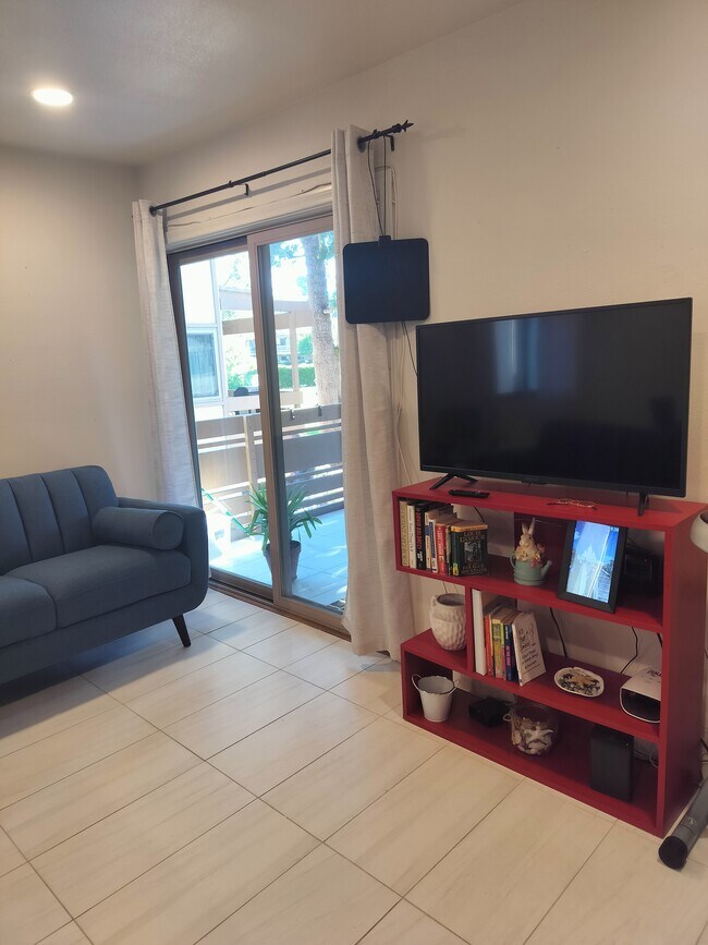 Photo - 4082 Valeta St Unidad 357