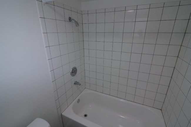 Photo - 2220 Lake Rd Apartment Unit C3