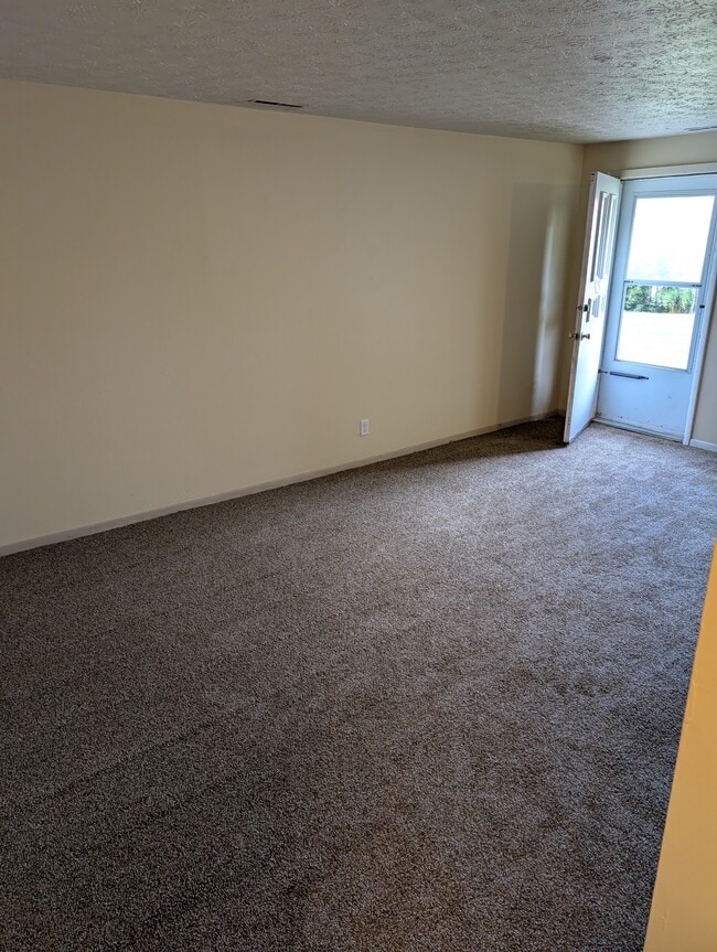 Photo - 525 Hinderer Ave SW