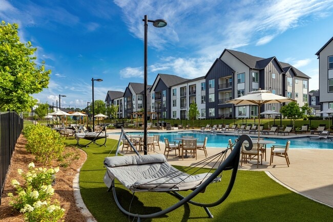 Photo - Elan Brookwood