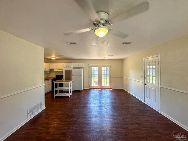 279 Airport Blvd