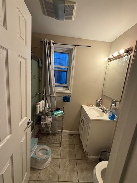 Photo - 852 Saratoga St Unit 2