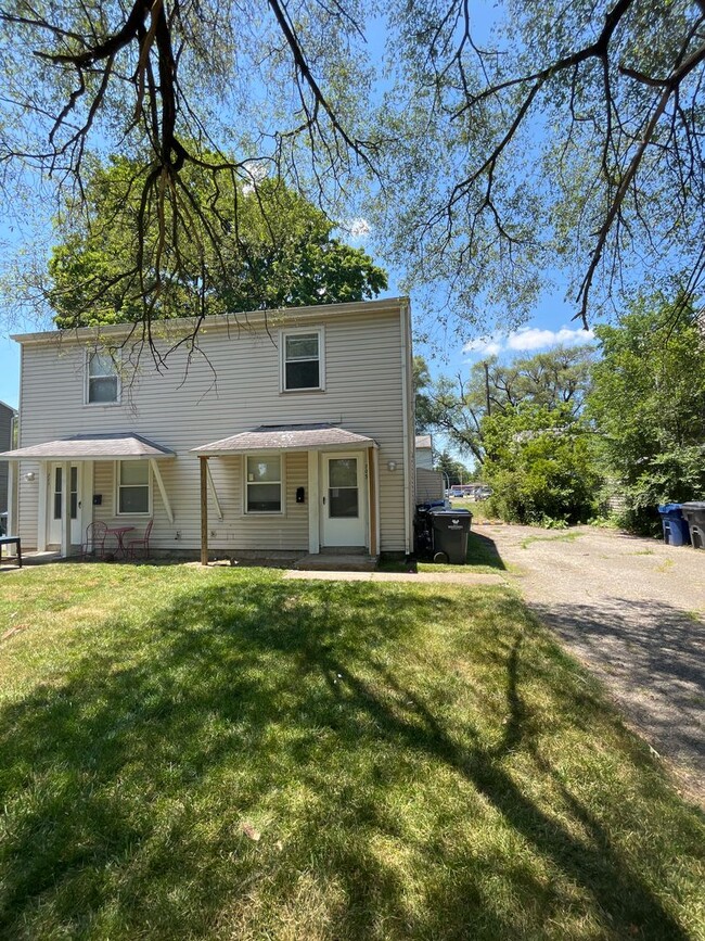 2 bedroom 1 bathroom duplex - 2 bedroom 1 bathroom duplex Casa