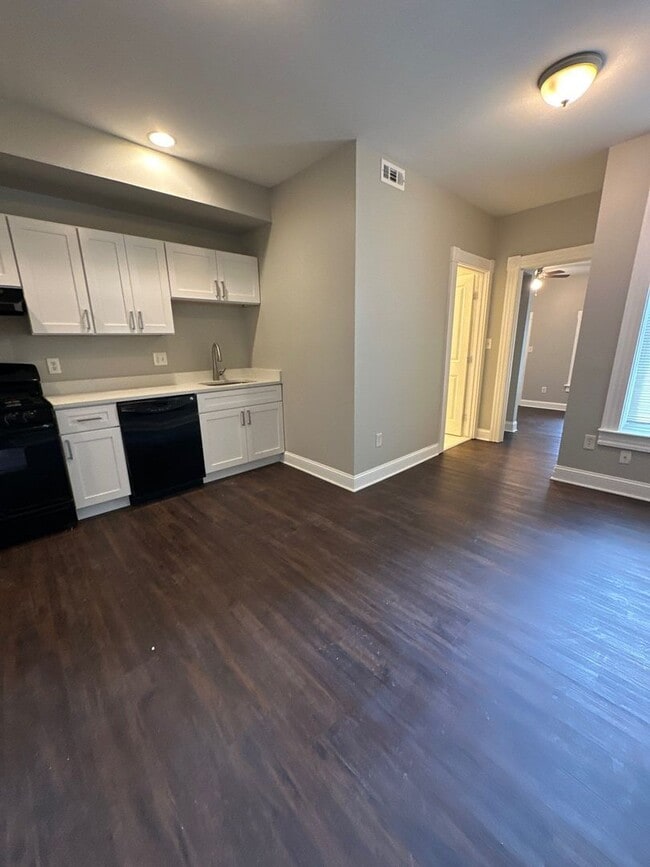 Photo - 2125 1/2 McCulloh St Unit 3