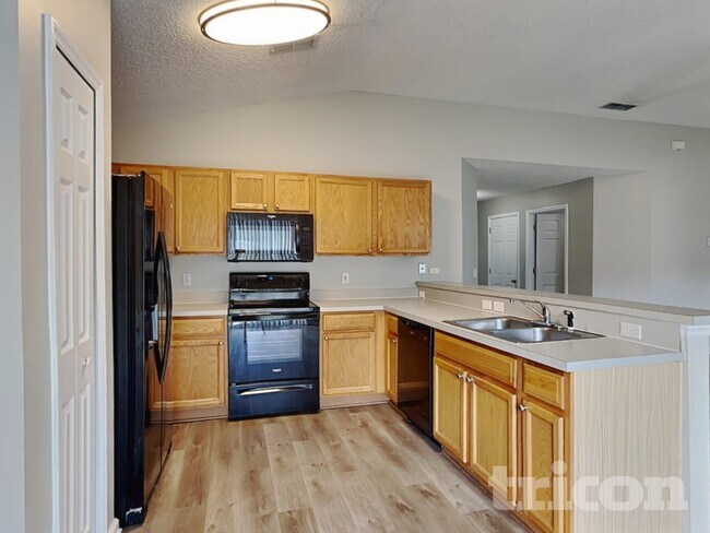 Photo - 3464 Brahma Bull Cir N