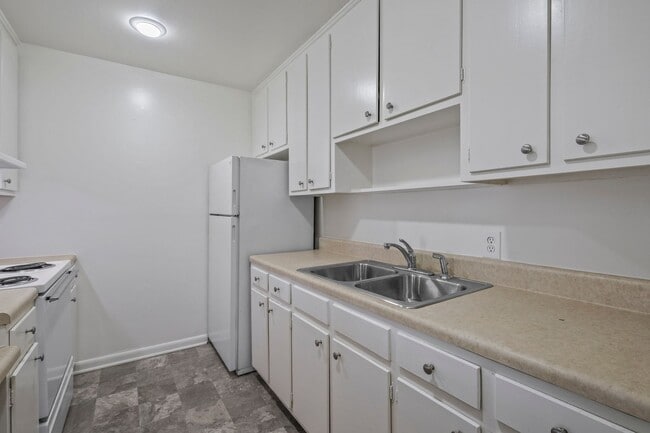 Photo - The Landings at Red Rock – Upgraded or Classic Pet-Friendly 1 & 2 Bedroom Apartments