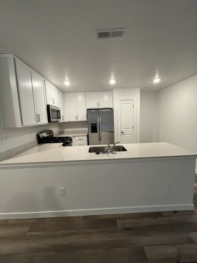 Photo - 307 Avalena Ave