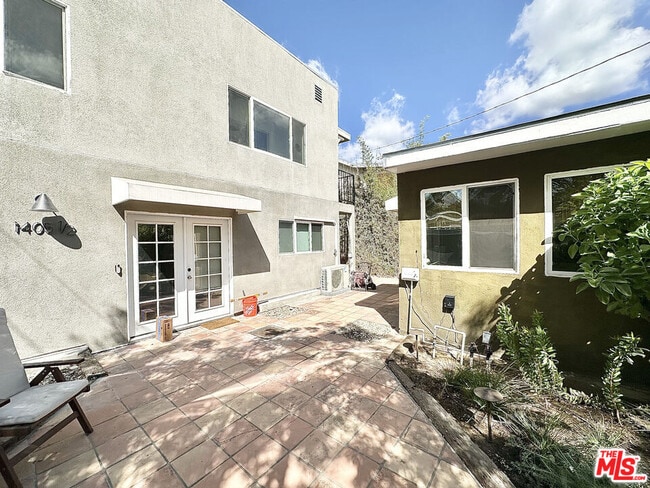 Building Photo - 1405 Talmadge St Unit #3